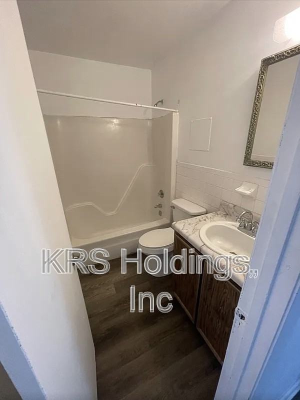 6228 Chesapeake Blvd - Photo 4 of 7