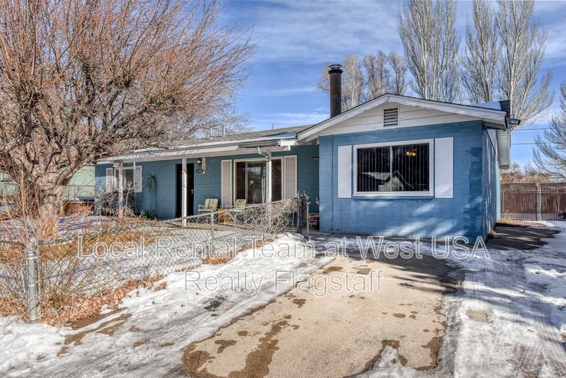 2908 N Steves Blvd - Photo 2 of 29