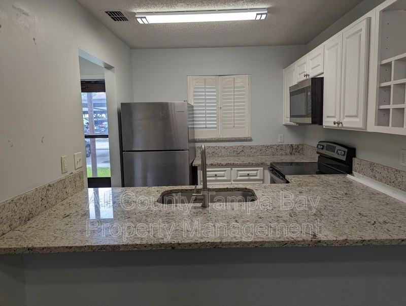 39132 6th Ave - Photo 2 of 21