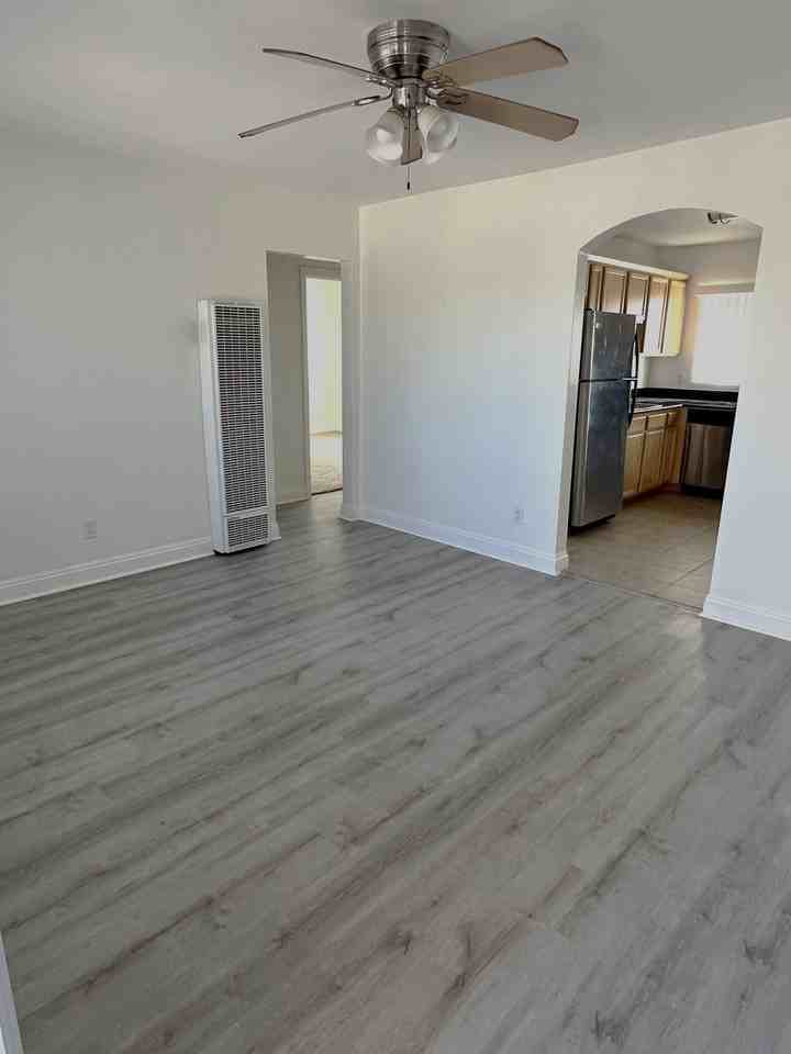 481 Palm Ave - Photo 3 of 8
