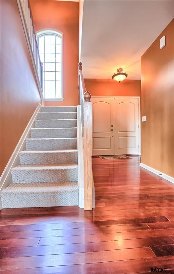 129 Livia Ln - Photo 3 of 36