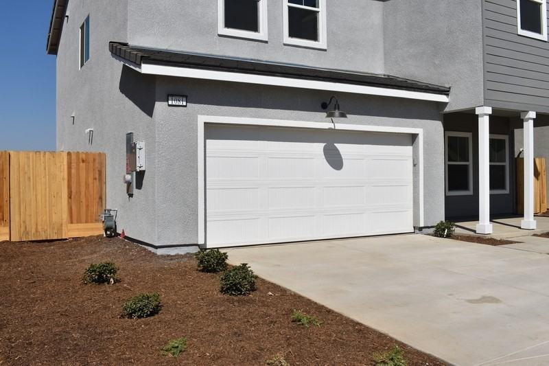 1081 Wolverton Way W - Photo 3 of 42