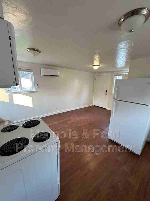 617 S 10th Ave - Photo 3 of 12
