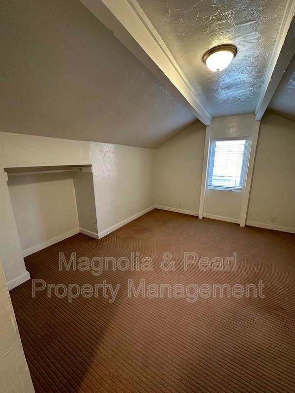 617 S 10th Ave - Photo 4 of 12