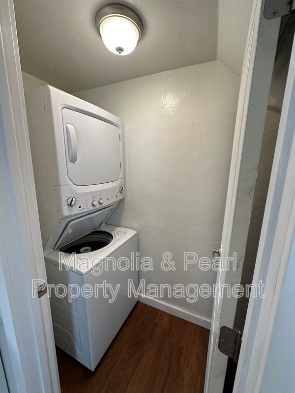 617 S 10th Ave - Photo 6 of 12