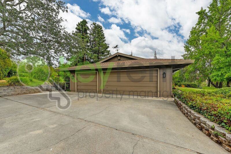 9635 Oak Leaf Way - Photo 2 of 50