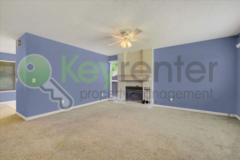 7005 Woodside Dr - Photo 2 of 41