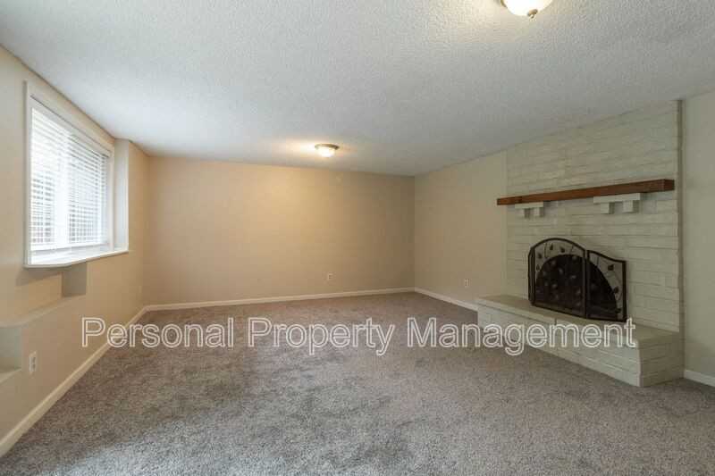3816 Ne 38th Ave #B - Photo 4 of 12