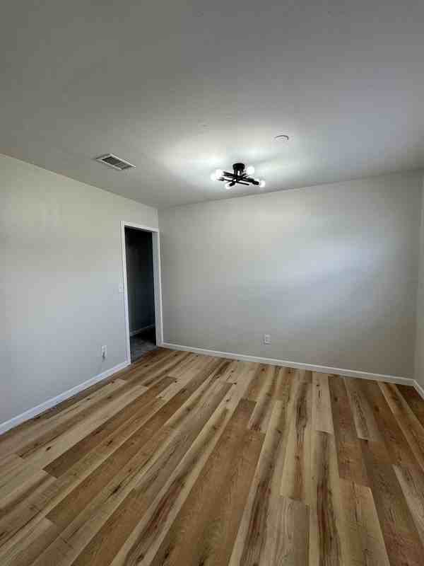 208 Marview Ave - Photo 2 of 17