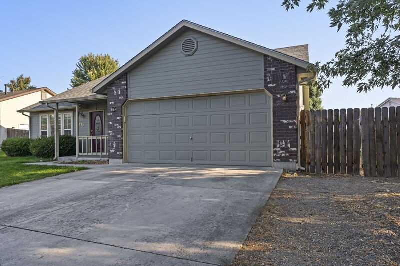 1477 E Cougar Creek Dr - Photo 3 of 34