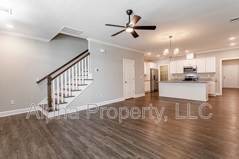 18 Alderly Way - Photo 3 of 35