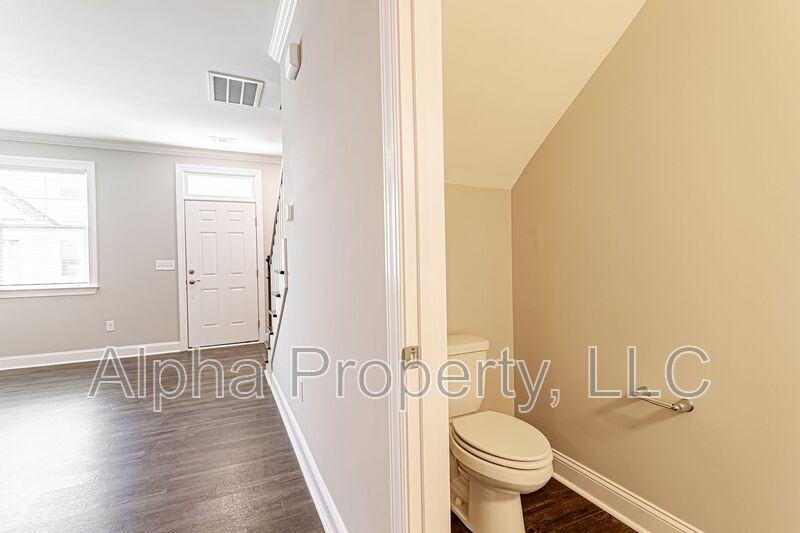 18 Alderly Way - Photo 6 of 35