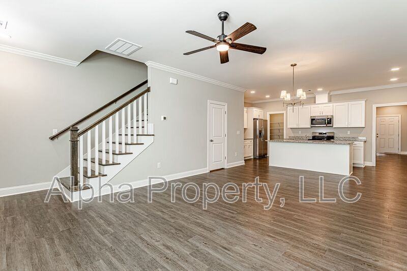 14 Alderly Way - Photo 3 of 35