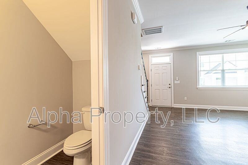 6 Alderly Way - Photo 5 of 35