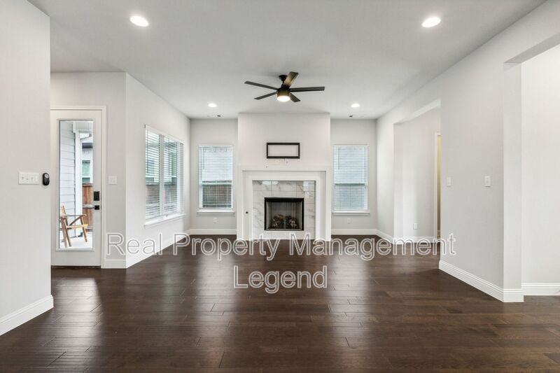 6644 Windfall Dr - Photo 6 of 35