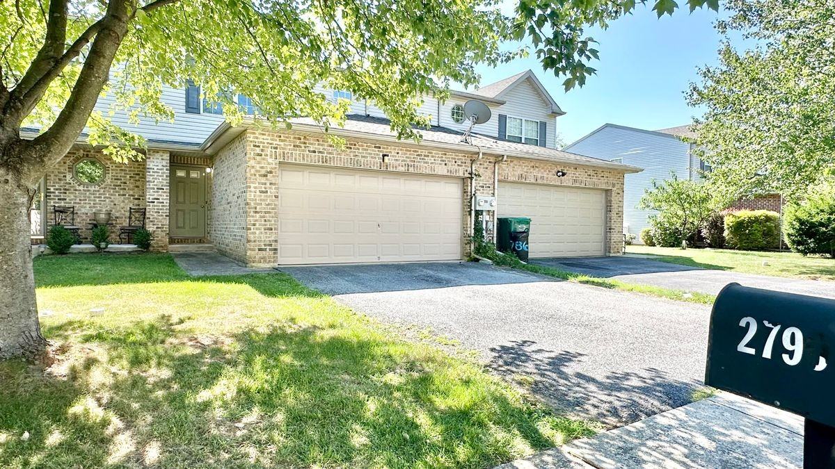 2790 Sequoia Dr - Photo 2 of 25