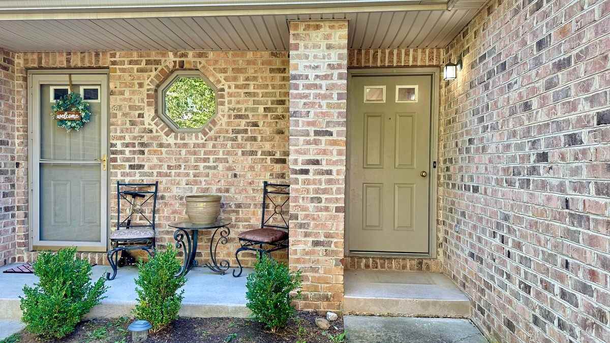 2790 Sequoia Dr - Photo 3 of 25