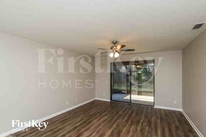 330 Breckenridge Cir Se - Photo 3 of 15