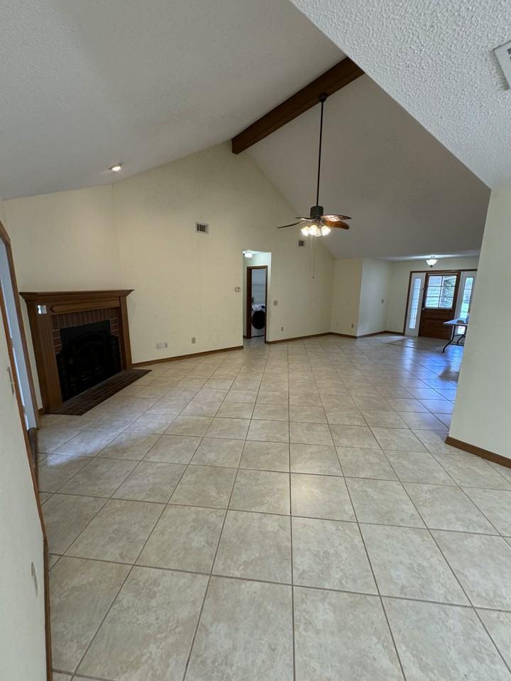 1003 Chesterfield Cir #NA - Photo 2 of 19