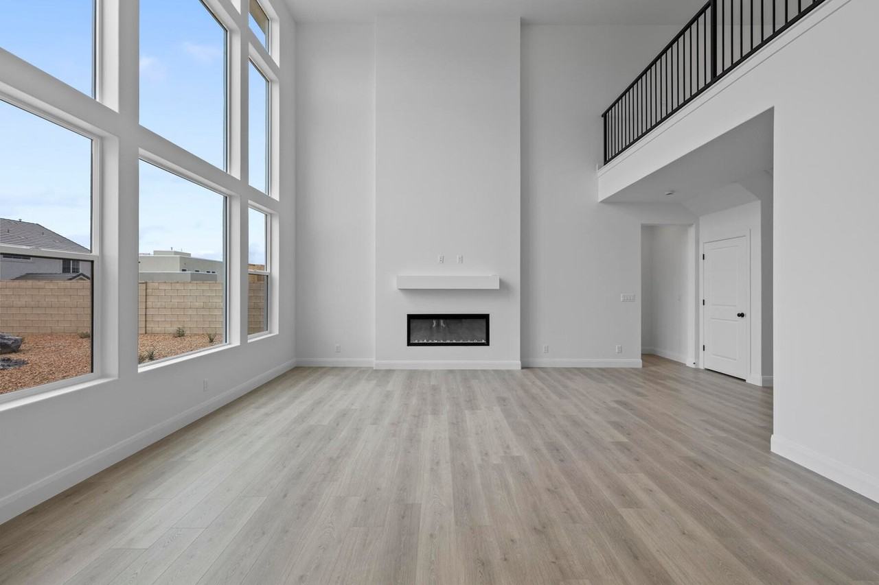 646 W Green Mountain Dr #NA - Photo 6 of 32