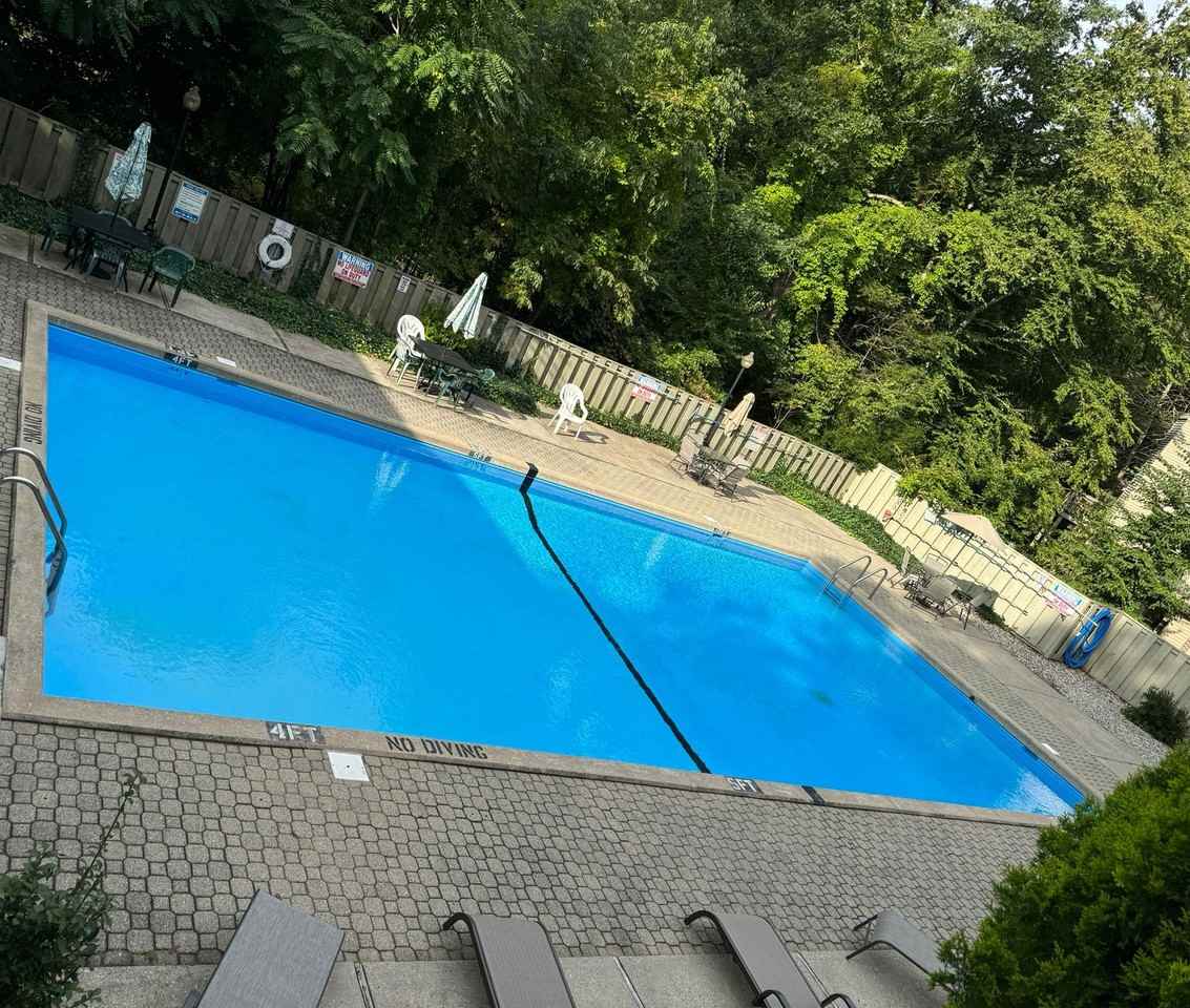 40 Forest Hill Dr #40 - Photo 3 of 34