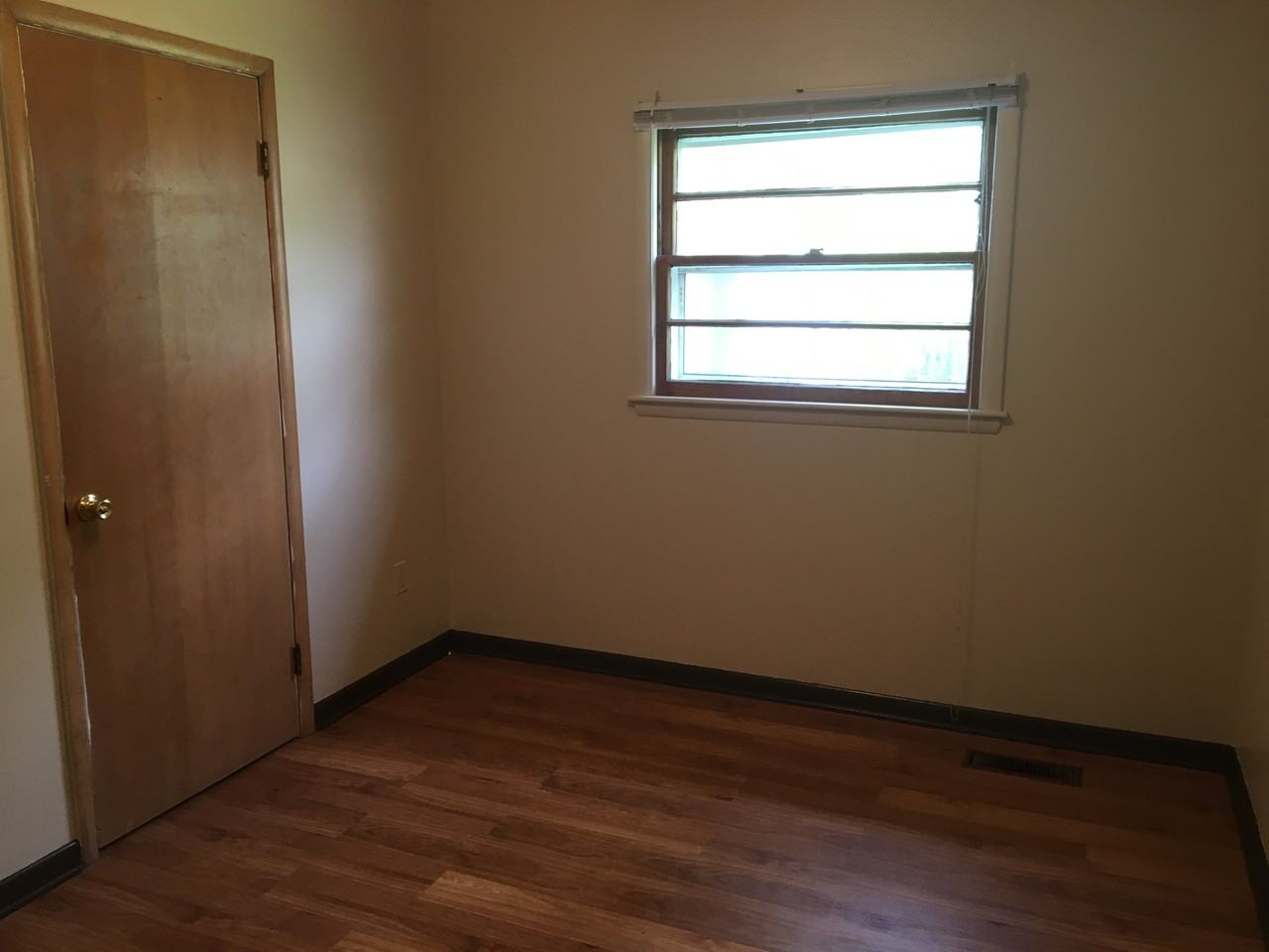 565 Stoddard Ave #NA - Photo 5 of 10