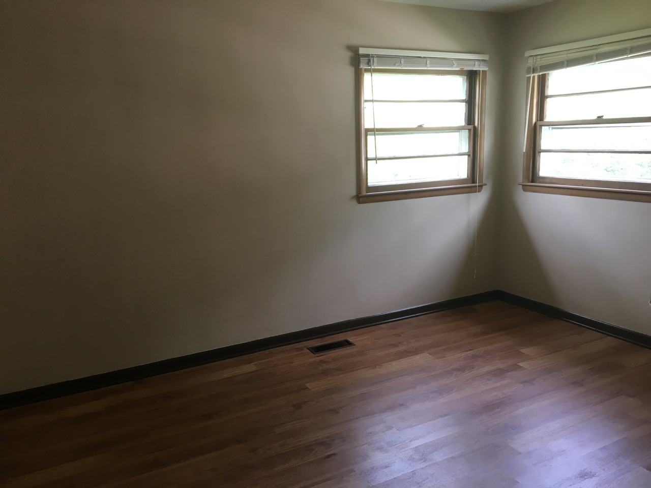 565 Stoddard Ave #NA - Photo 6 of 10