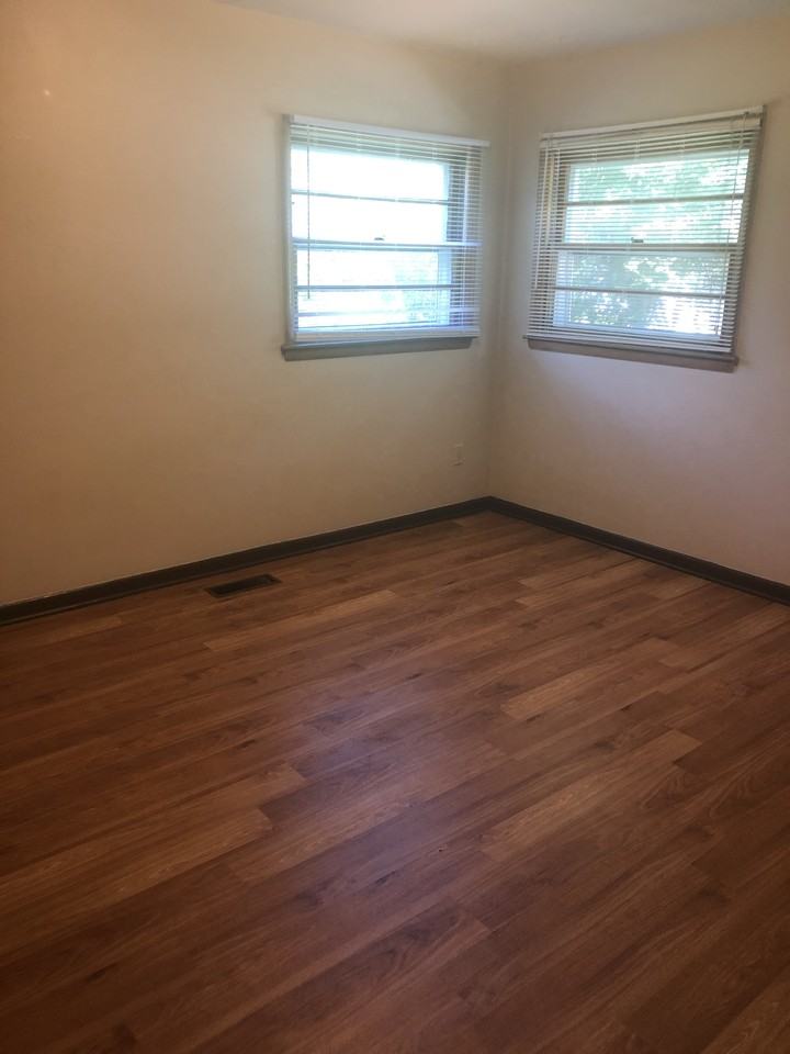 565 Stoddard Ave #NA - Photo 7 of 10