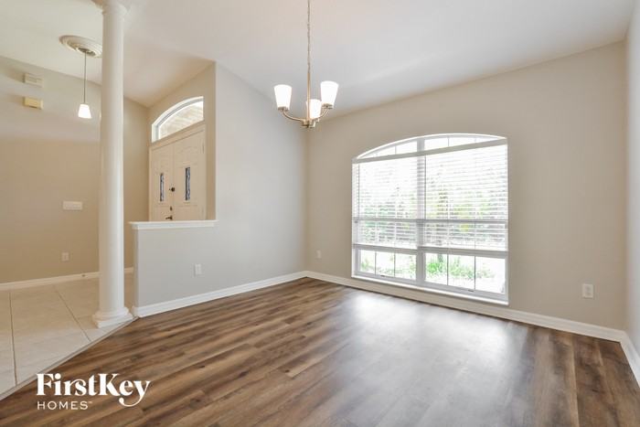 2271 Shadow Ridge Dr - Photo 3 of 16