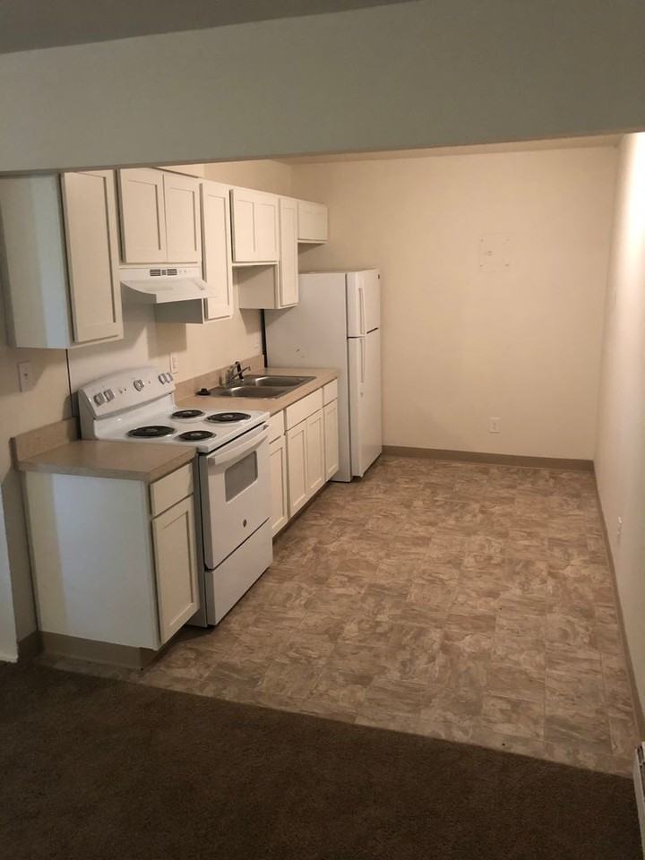 Parkview Manor Apartments - Photo 2 of 46