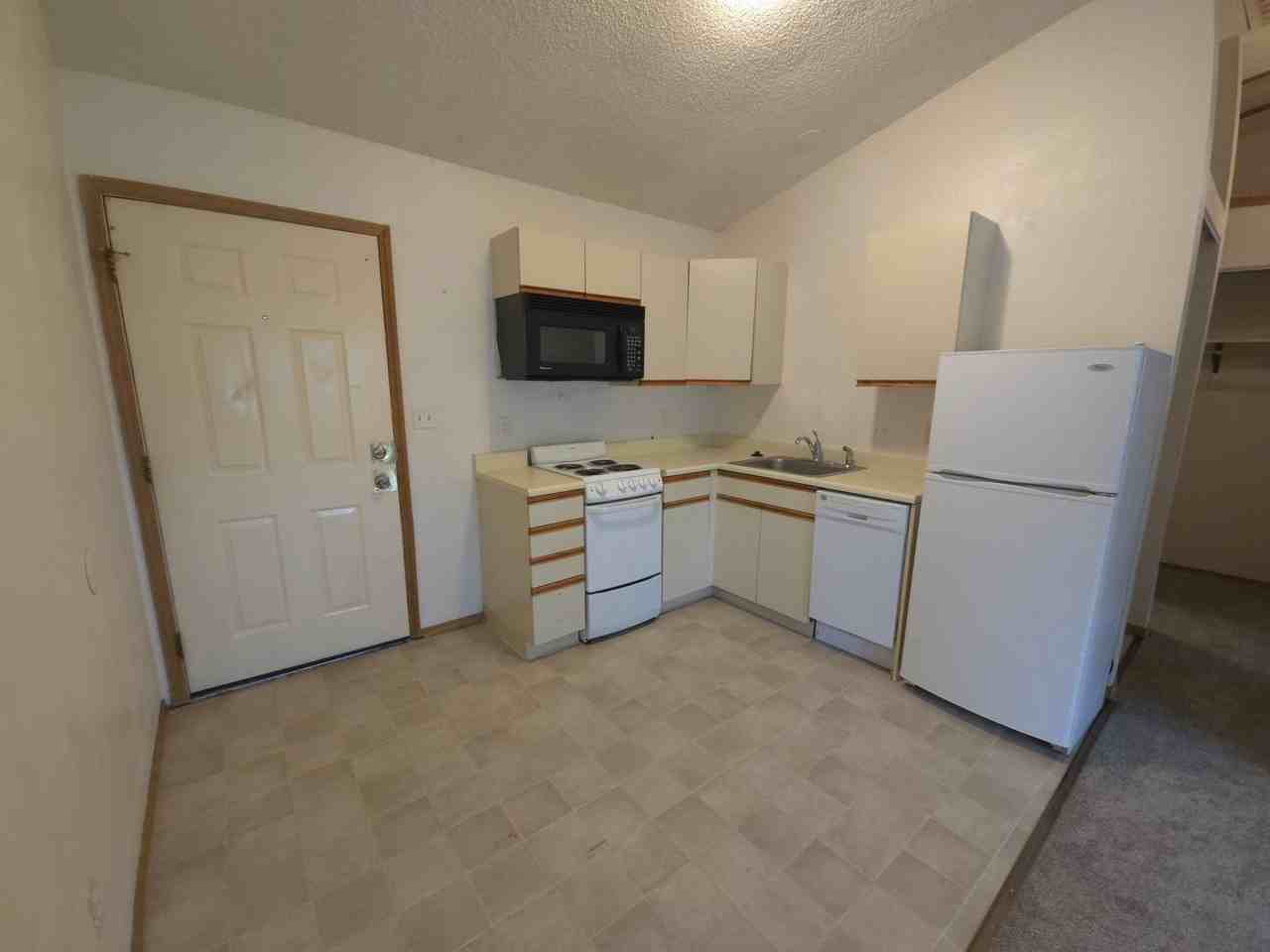 2320 Goss - Photo 7 of 28