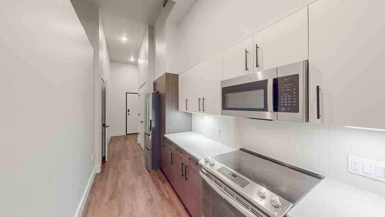 Capitol Hilltop Apartments - Photo 7 of 28