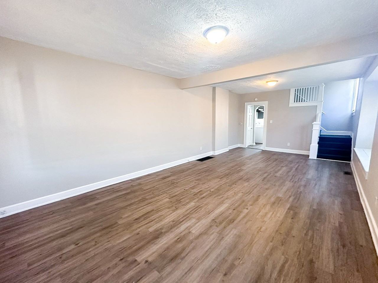 5033 E New York St - Photo 2 of 25