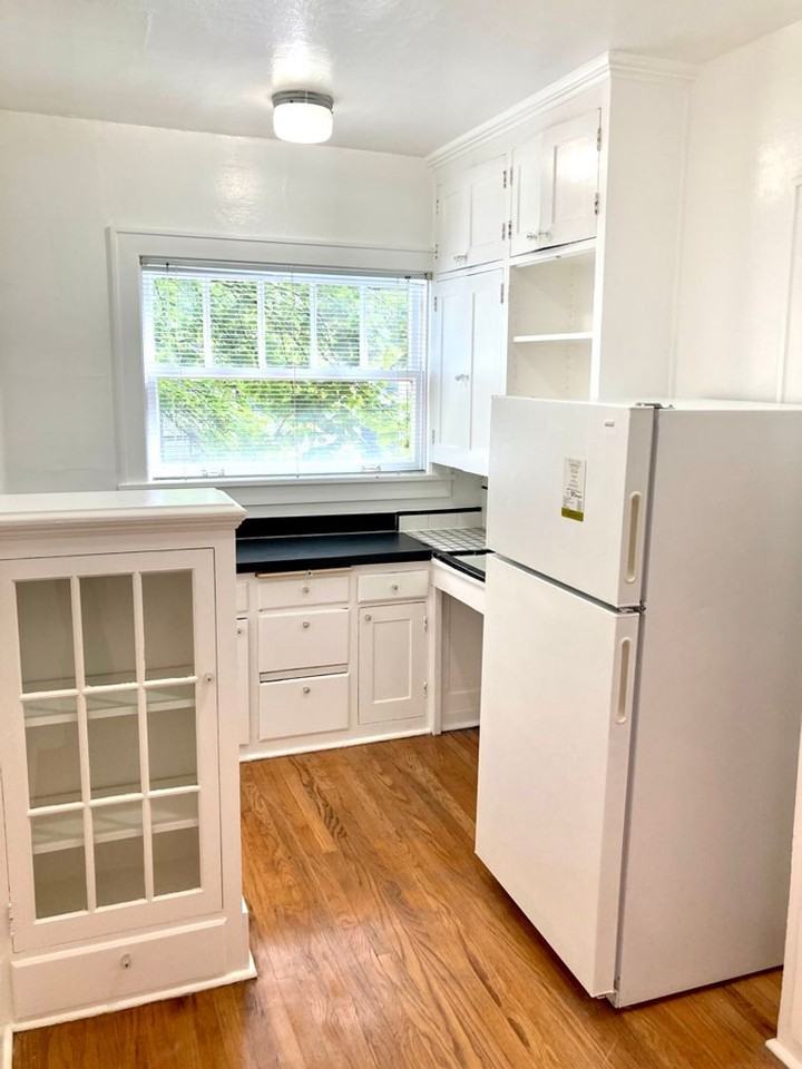 Flandora Apartments - Photo 2 of 38