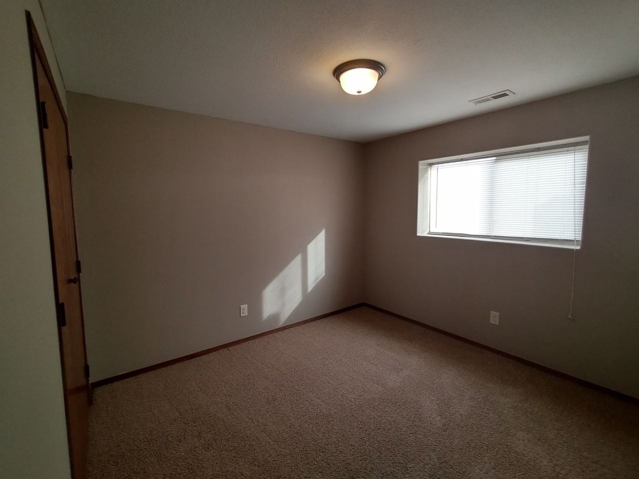 2316 S Goebel Cir - Photo 2 of 28