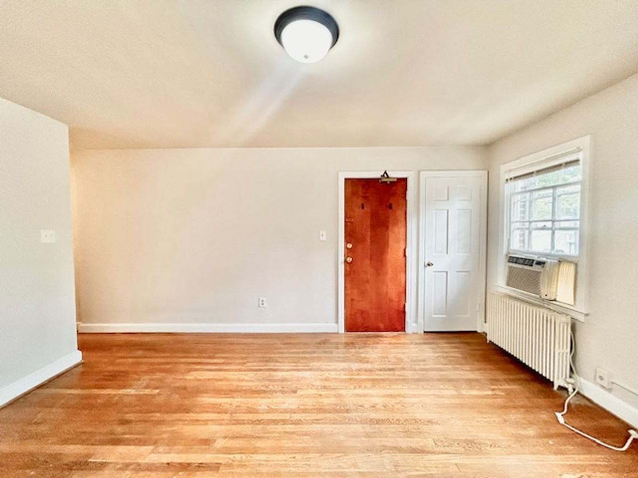 ### - 4534 Avondale Street - Photo 6 of 48