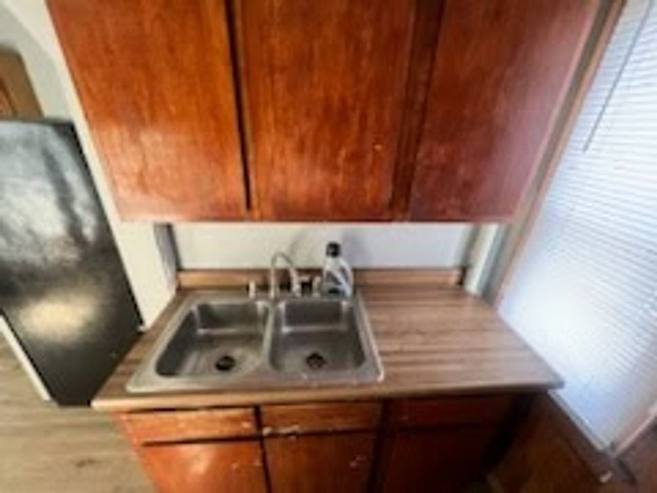 2146 S Aldrich St - Photo 3 of 13