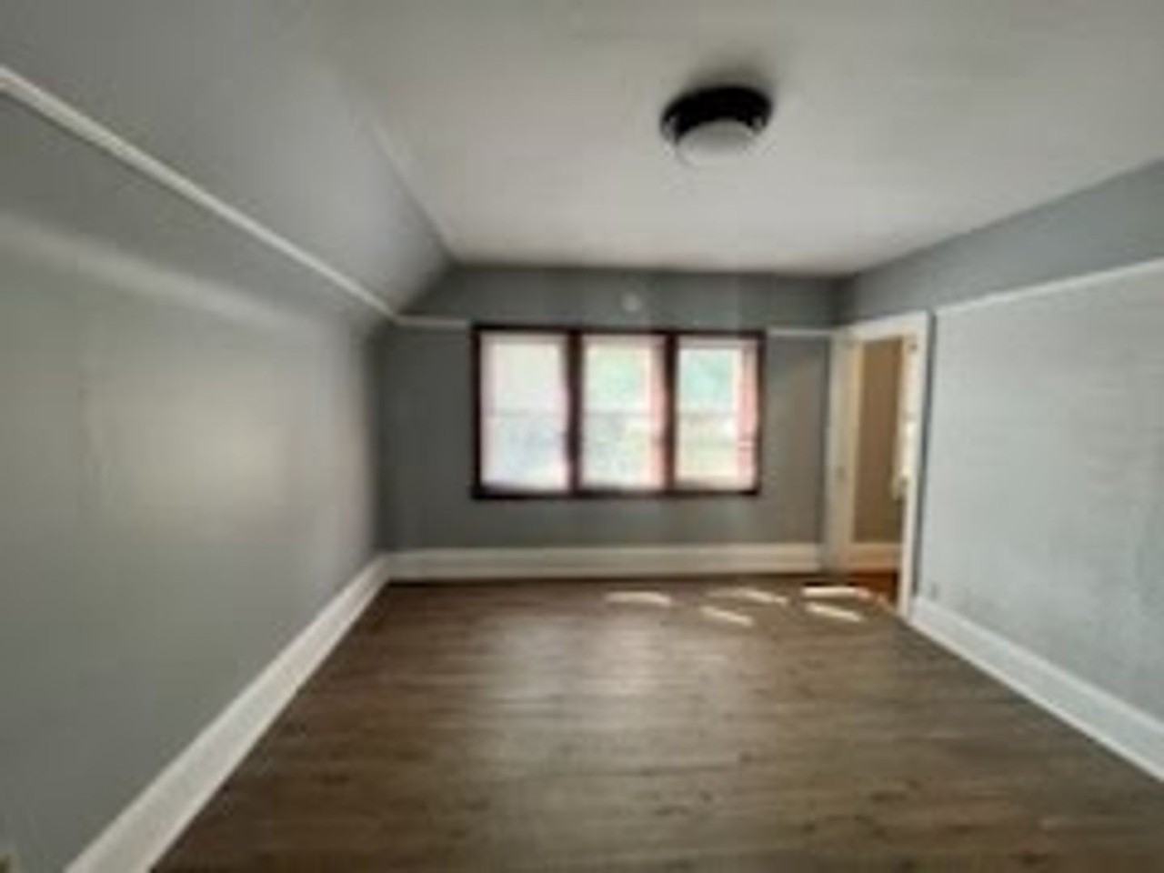 2146 S Aldrich St - Photo 5 of 13