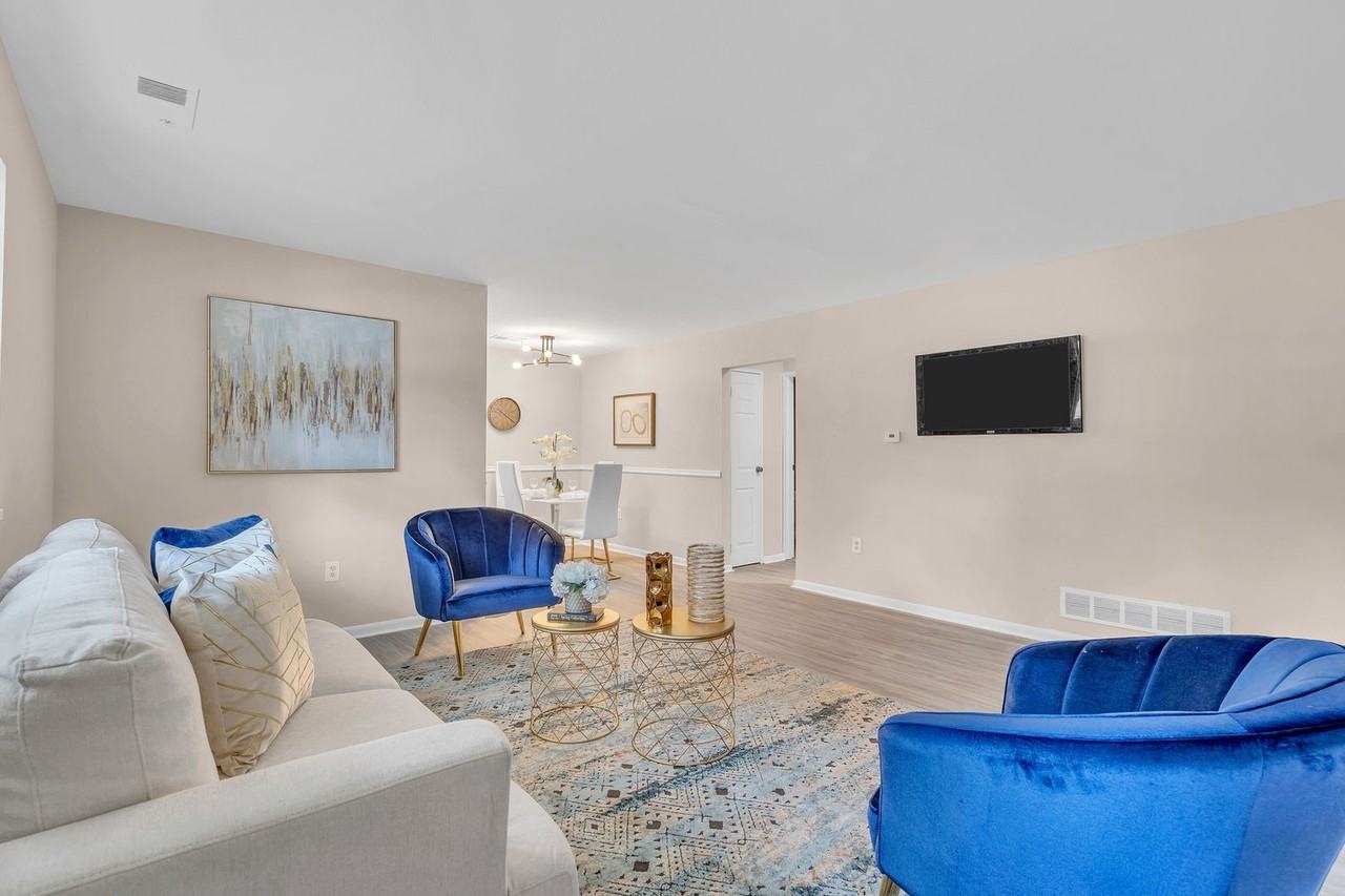 Colonial Court Apartments - Photo 6 of 50