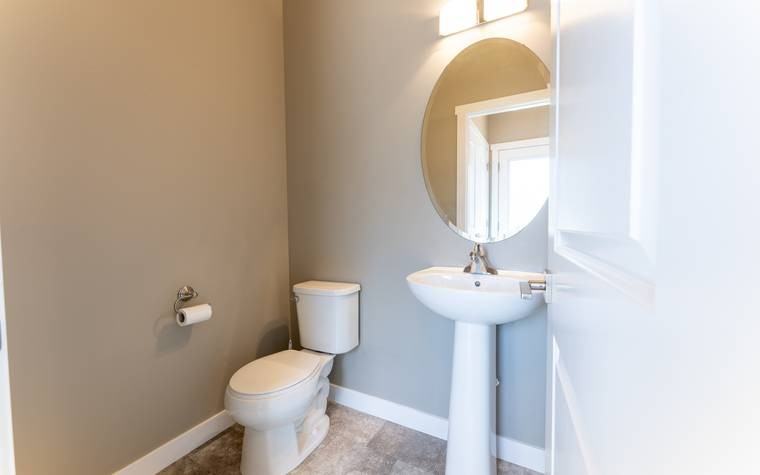 1111 Kolynchuk Link #MAIN - Photo 2 of 18