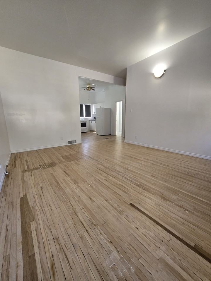 205 24th St W #2 - Photo 2 of 10