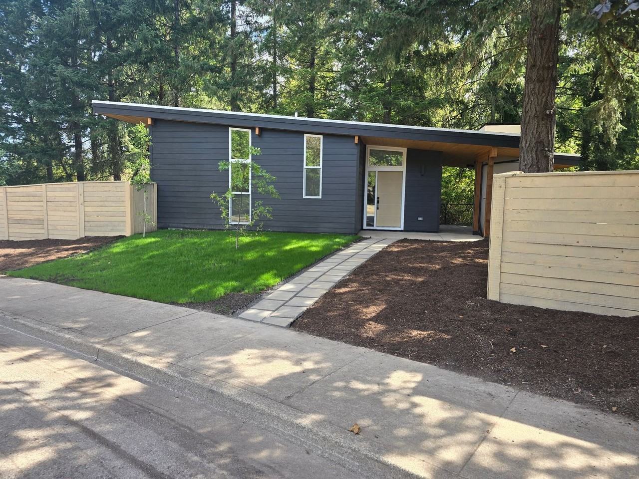 7024 Sw 152nd Ave - Photo 3 of 29