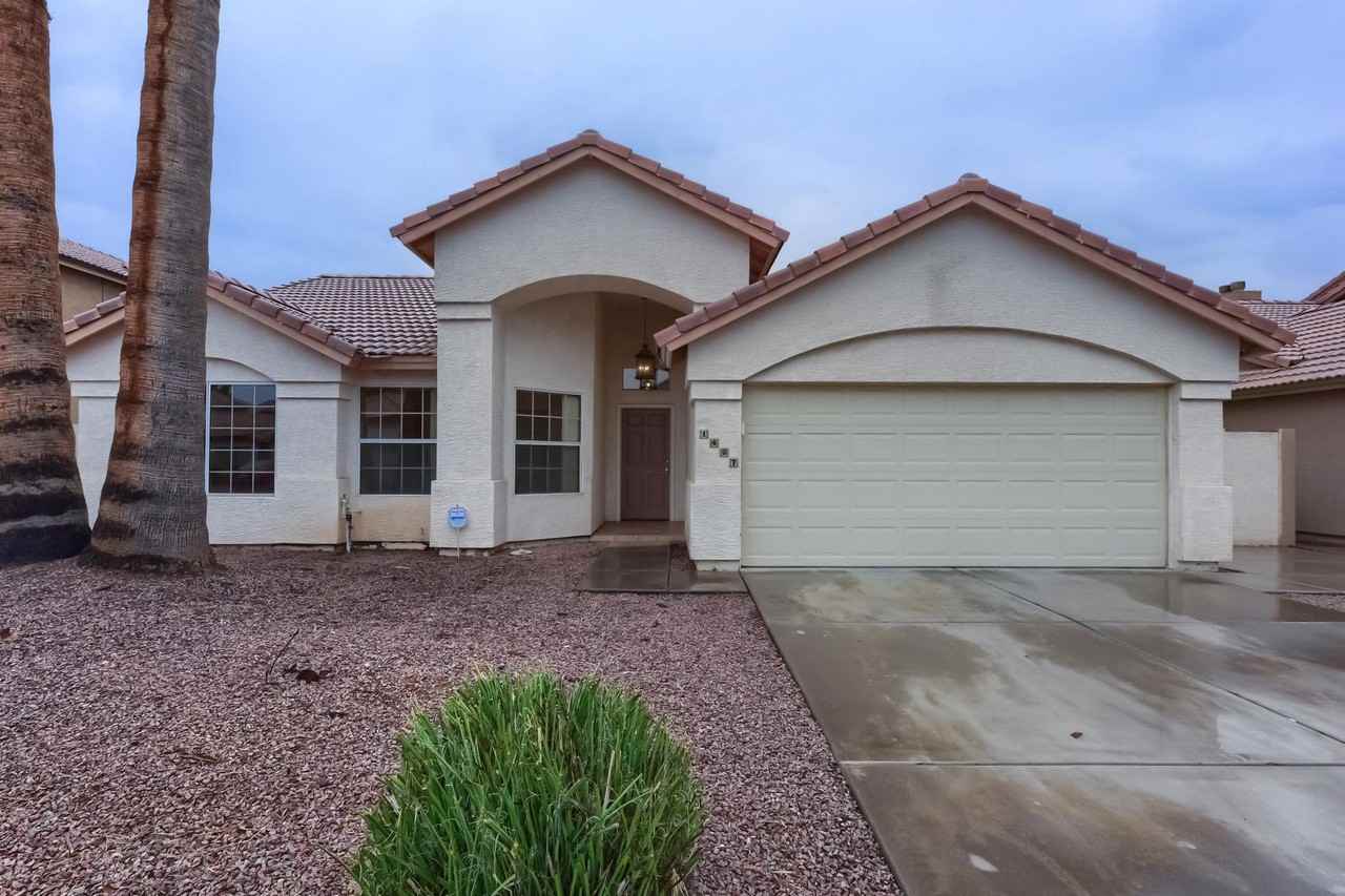 1407 E Encinas Ave - Photo 2 of 38