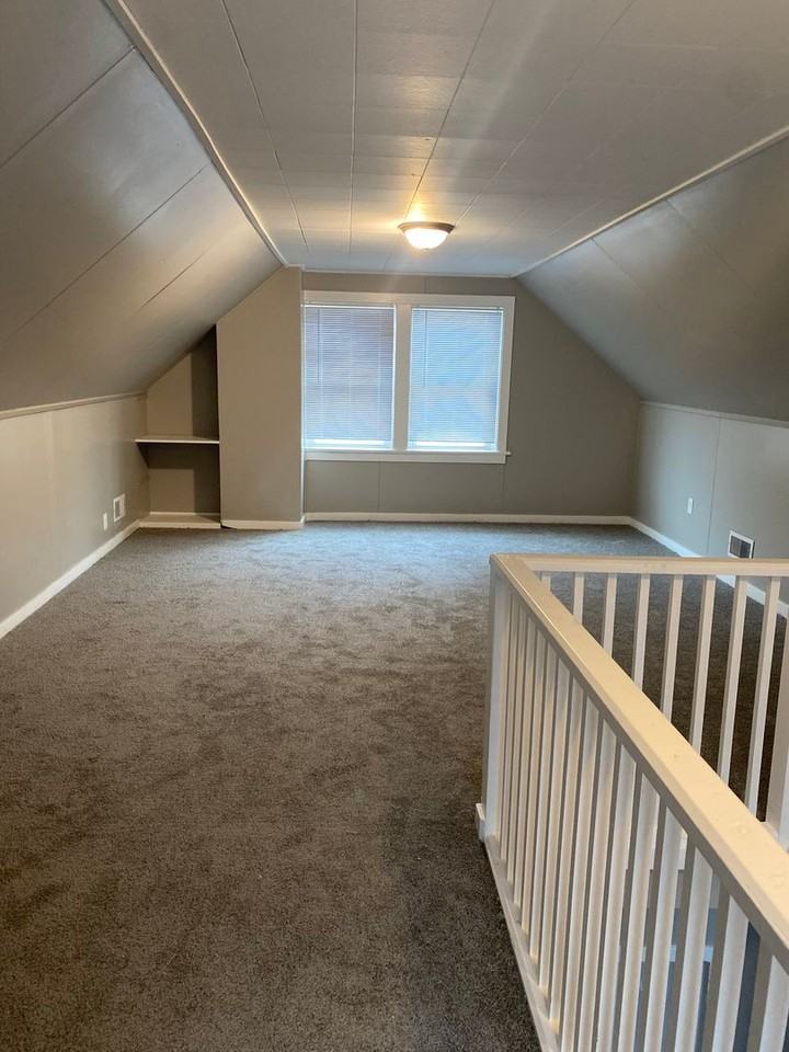 4773 Jefferson St - Photo 4 of 9