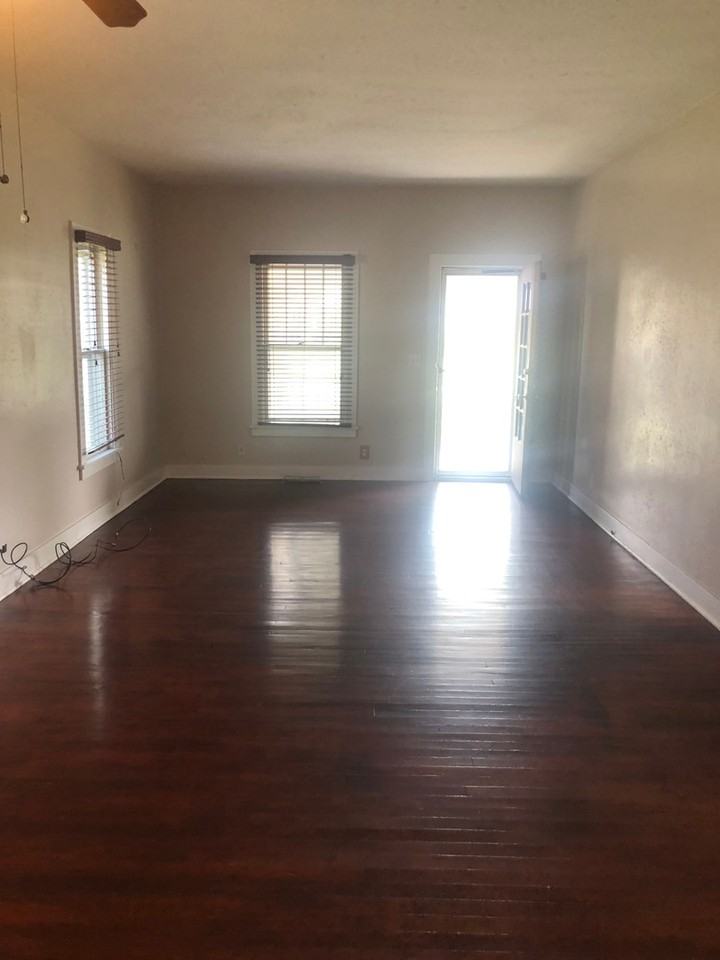 524 West 9th Street - Photo 2 of 8