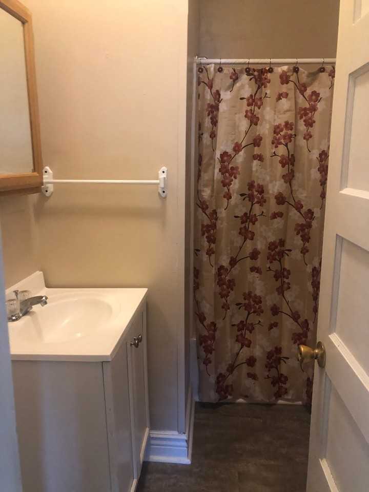 524 West 9th Street - Photo 6 of 8