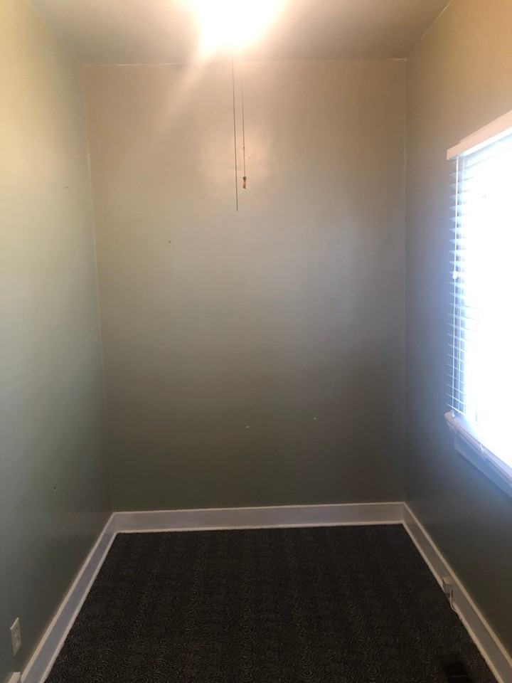 524 West 9th Street - Photo 7 of 8