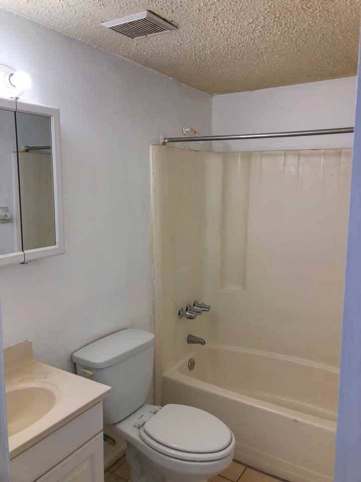 2306 30th Ave W - Photo 7 of 10