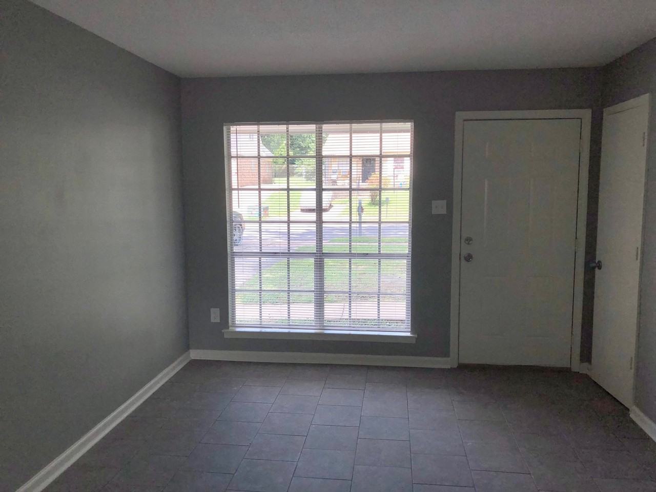 3718 Skylark Dr - Photo 2 of 9