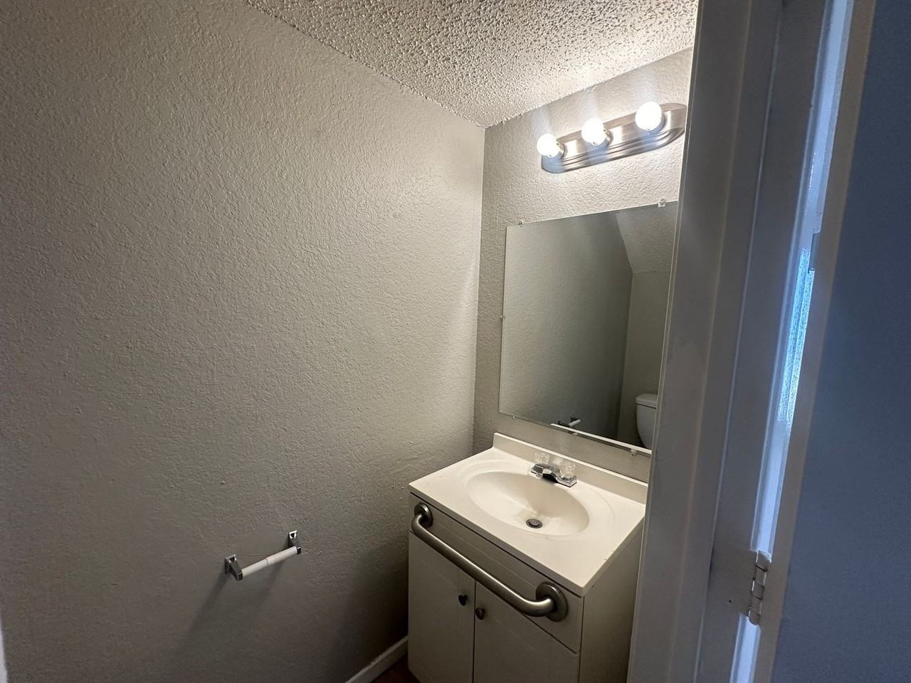 9447 Olde Towne Row - Photo 7 of 21